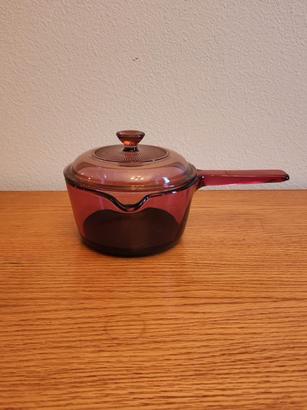 Corningware Cranberry Vison Ware Glass Saucepan with Lid 1L